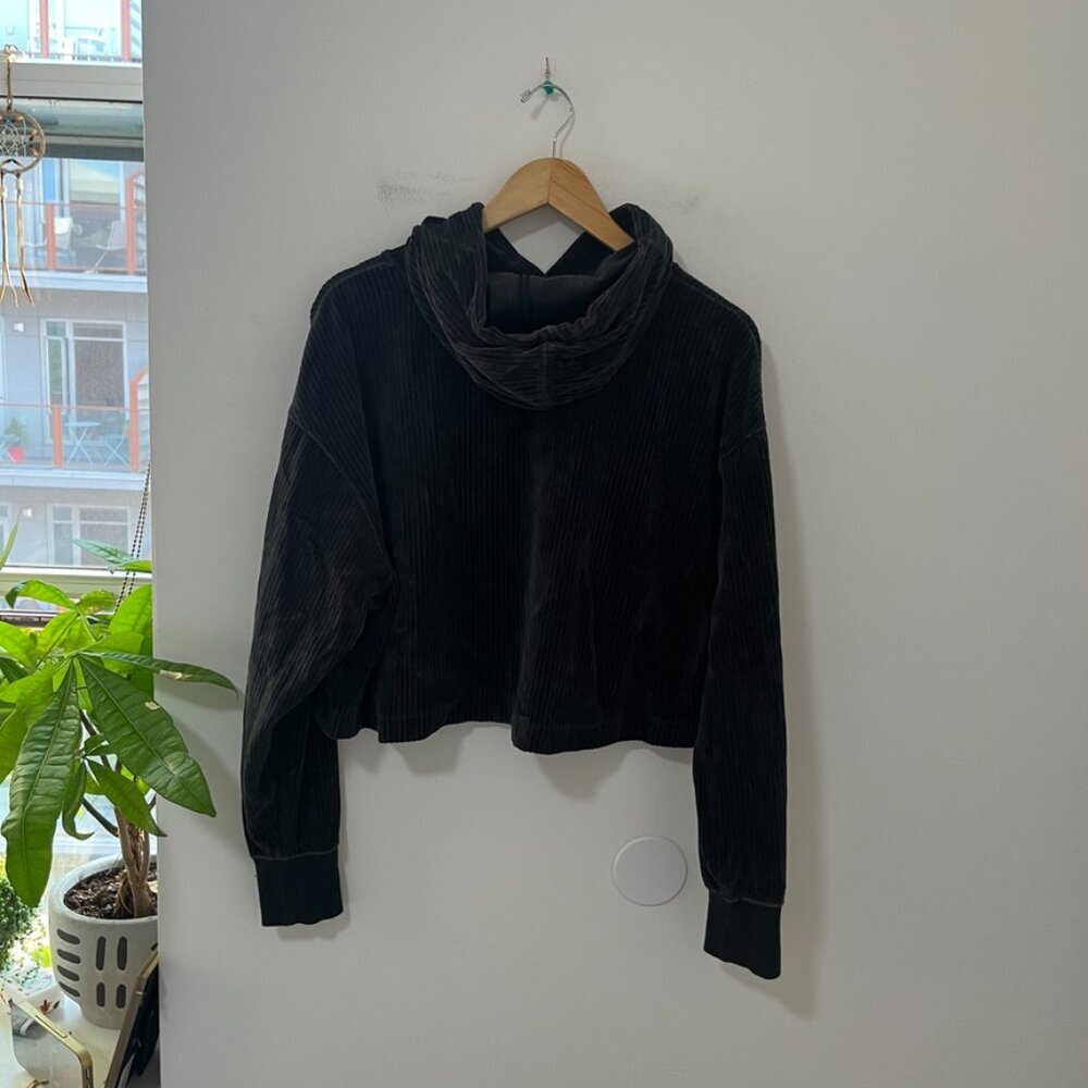Nike Black Ribbed Velour Cropped Hoodie Size Small - Picture 6 of 6